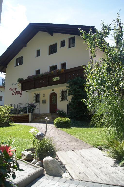 메이른호픈 Haus Josef B&B 외부 사진